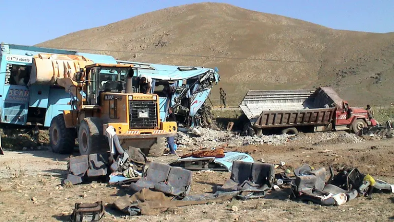 35 Pakistani pilgrims killed in Iran accident