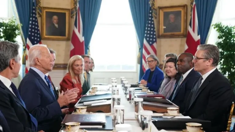 Biden, Starmer Reaffirm Support For Ukraine But Weapons Restrictions Remain In Place