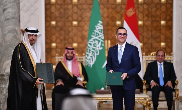 Egypt, Saudi Arabia sign accords to encourage mutual investment, form supreme coordination council