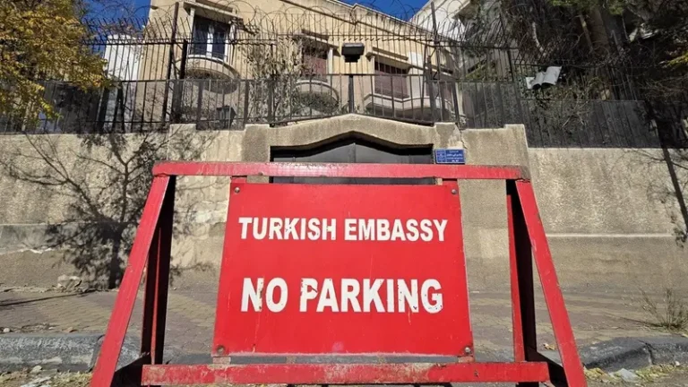 Turkey says ready to offer military training to Syria if new administration requests
