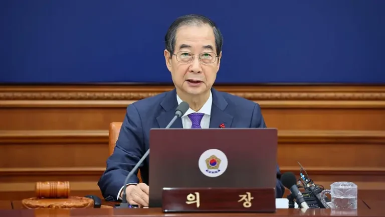 South Korean lawmakers impeach President Han Duck-soo