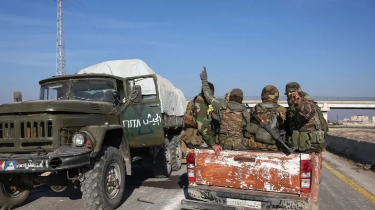 Syrian army launches counteroffensive against armed opposition groups near Hama