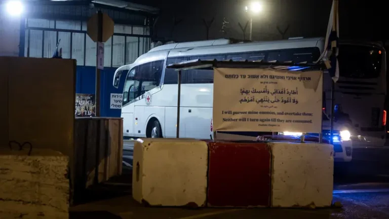 Israel to free 737 prisoners in first phase of Gaza ceasefire deal