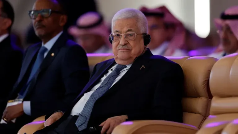 Palestinian officials decry Abbas’ decree on ending prisoners payments
