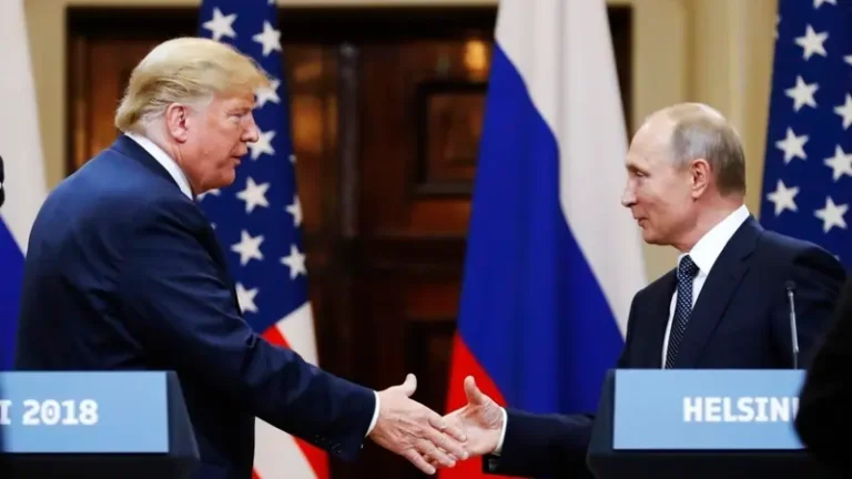 Trump says Russia has ‘the cards’ in Ukraine talks