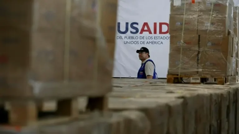 USAID staff will get 15 minutes to clear their workspaces as the agency gets dismantled