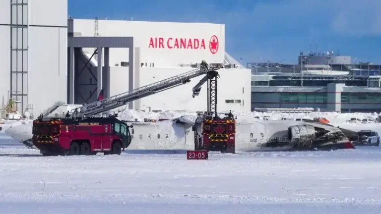 Delta offers $30,000 to each passenger on board plane that crashed in Toronto