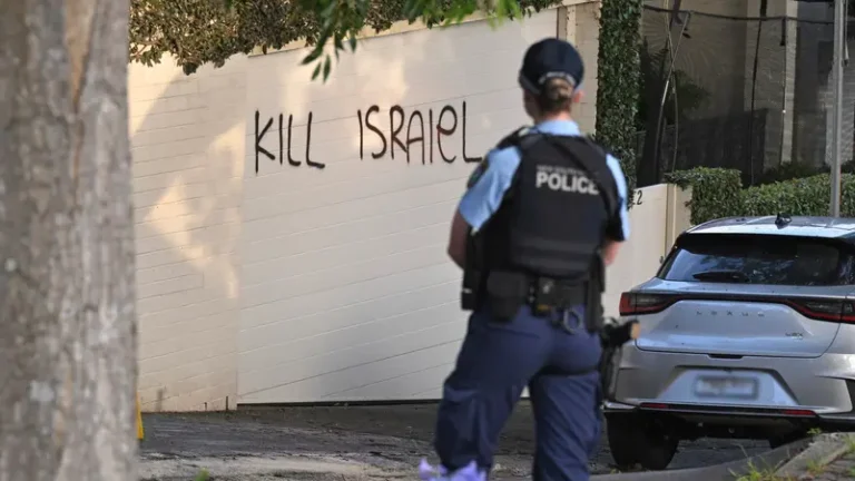 Two nurses suspended in Australia for making antisemitic remarks to Jewish patient