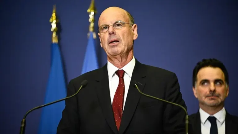 France expects US to provide backup after Ukraine ceasefire