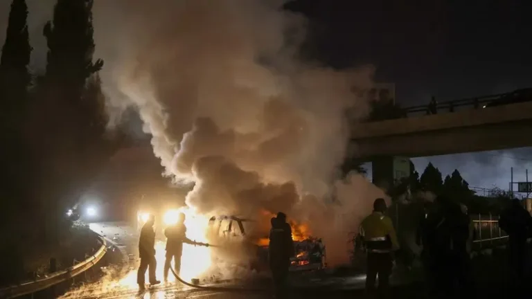 UN peacekeepers in Lebanon wounded after Hezbollah supporters attack convoy, President Aoun condemned