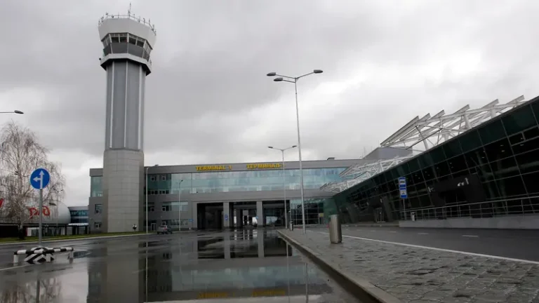 Russia detains 28-year-old US citizen for carrying cannabis-laced food in luggage