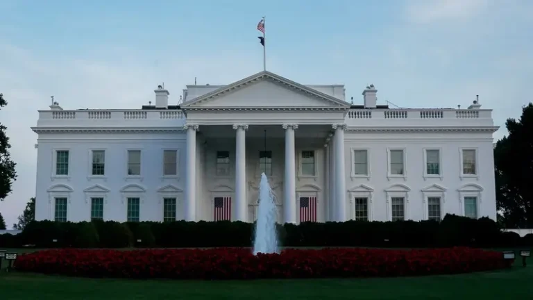 Judge order White House to restore access to AP journalists