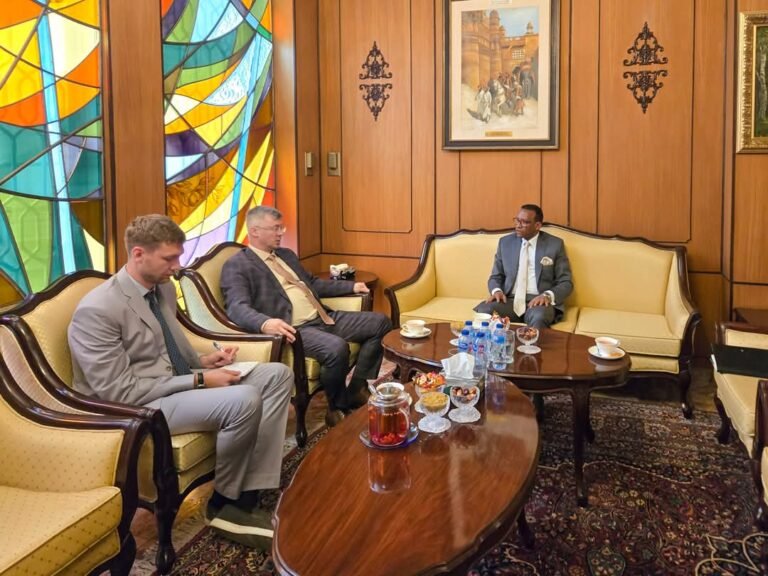 Ethiopian Ambassador Dr. Jemal discusses multilateral cooperation with Russian Ambassador
