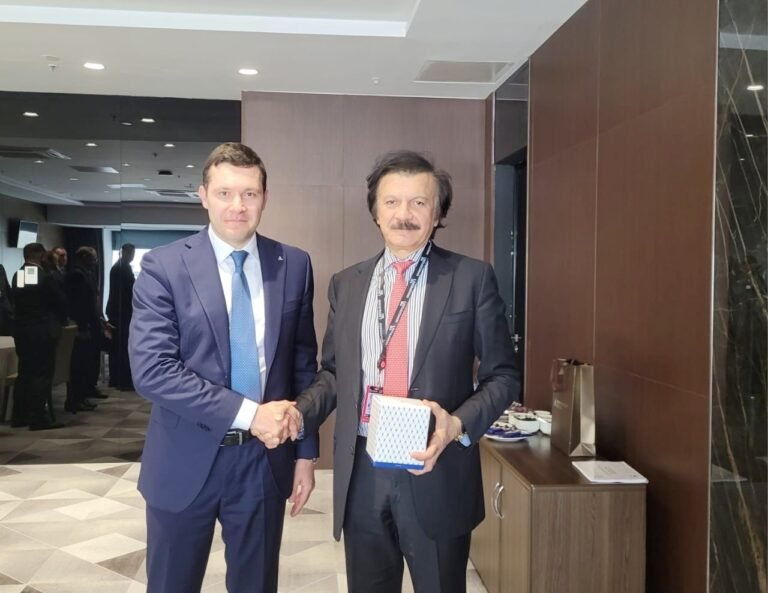 Pakistan invites Russian companies to invest in industrial sectors under new policy